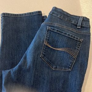 Bandolino Mandie size 6 jeans